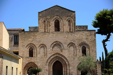 CHIESA E CHIOSTRO DELLA MAGIONE a Palermo panoramiche e particolari. Fotografie di Giulio Azzarello ©2014. CHIESA E CHIOSTRO DELLA MAGIONE a Palermo panoramiche e particolari. Fotografie di Giulio Azzarello ©2014.