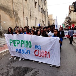 AFROCHE. Fotografie di Giulio Azzarello ©2024. AFROCHE. Fotografie di Giulio Azzarello ©2024.