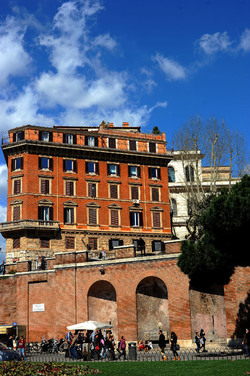 ROMA. Fotografie di Giulio Azzarello ©2014. ROMA. Fotografie di Giulio Azzarello ©2014.