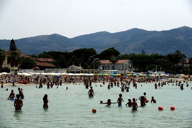 MONDELLO. Fotografe di Giulio Azzarello &copy;2023.