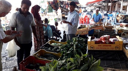 IL MERCATO DI BALLAR&ograve; a Palermo. Fotografie di Giulio Azzarello &copy;2018.