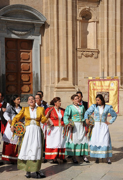GRUPPO FOLK SICILIANO a Marsala. Fotografie di Giulio Azzarello &copy;2014.