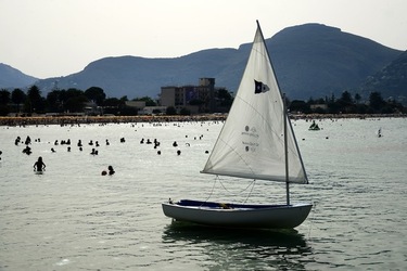 MONDELLO. Fotografe di Giulio Azzarello &copy;2023.
