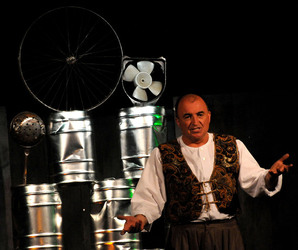 MARCO RENZI e il suo teatro. Fotografie di Giulio Azzarello ©2014.