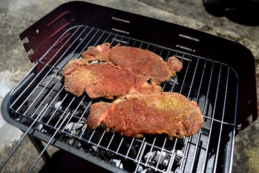 CARNE RUSTICA fotografie di Giulio Azzarello ©2019. CARNE RUSTICA fotografie di Giulio Azzarello ©2019.