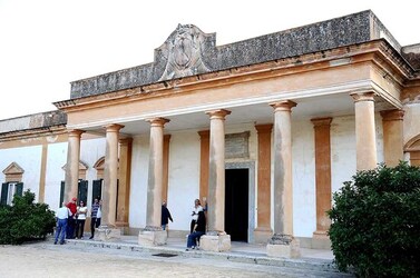LE VILLE di Bagheria in Sicilia. Fotografie di Giulio Azzarello &copy;2014.