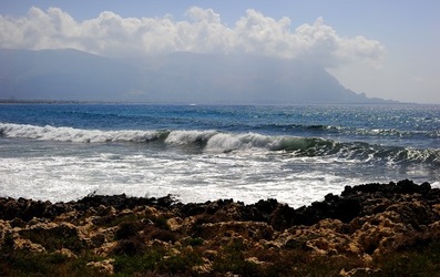 PAESAGGIO SICILIANO di MARE. Fotografia di Giulio Azzarello &copy;2018.