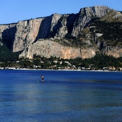 MONDELLO fotografie di Giulio Azzarello &copy;2020.