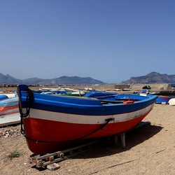 BARCHE. Fotografie di Giulio Azzarello &copy;2022.