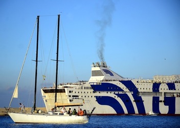 LA COSTA e il PORTO di PALERMO fotografie di Giulio Azzarello &copy;2018.