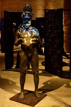 VENEZIA installazione nigeriana inizio Arsenale. Biennale Arch. Cont.. Fotografie di Giulio Azzarello &copy;2022.