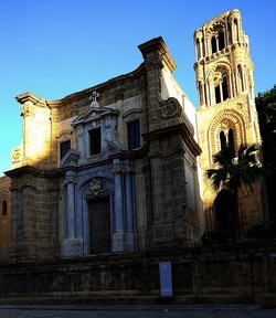 CENTRO STORICO di PALERMO. Fotografia di Giulio Azzarello &copy;2018.