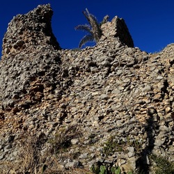 RUDERE DI PIETRA. Fotografie di Giulio Azzarello &copy;2022.