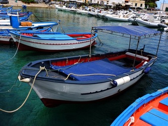 MONDELLO fotografie di Giulio Azzarello &copy;2020.