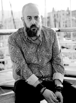 ALESSIO BOSCO artista musicista compositore. Fotografie di Giulio Azzarello &copy;2018.
