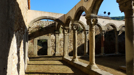 IL CHIOSTRO di S.Angelo di Brolo Messina . Fotografie di Giulio Azzarello ©2014. IL CHIOSTRO di S.Angelo di Brolo Messina . Fotografie di Giulio Azzarello ©2014.