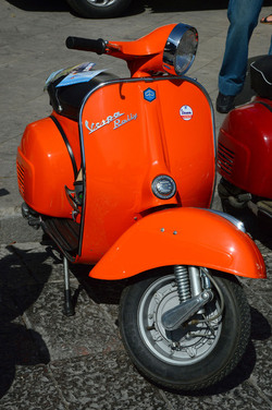 VESPE raduno storico a Palermo panoramiche e particolari. Fotografie di Giulio Azzarello &copy;2014.