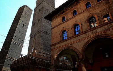 BOLOGNA centro storico. Fotografie di Giulio Azzarello &copy;2018.