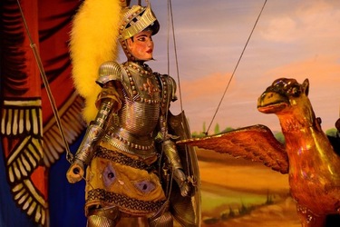 OPERA dei PUPI di Mimmo e Giacomo Cuticchio. Fotografia di Giulio Azzarello ©2020. OPERA dei PUPI di Mimmo e Giacomo Cuticchio. Fotografia di Giulio Azzarello ©2020.