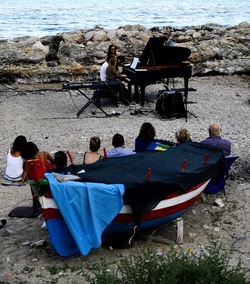 PIANOFORTE fotografie di Giulio Azzarello &copy;2020.