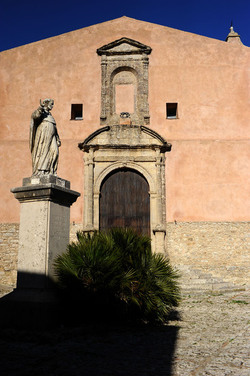 ERICE e il suo QUARTIERE SPAGNOLO.Fotografie di Giulio Azzarello &copy;2014.