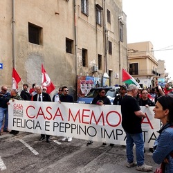 AFROCHE. Fotografie di Giulio Azzarello ©2024. AFROCHE. Fotografie di Giulio Azzarello ©2024.