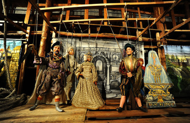 TRADIZIONI IN VIAGGIO mostra di pupi di Mimmo Cuticchio. Fotografie di Giulio Azzarello &copy;2014.