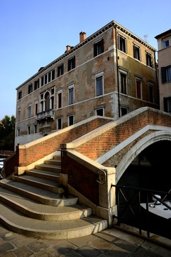 VENEZIA fotografie di Giulio Azzarello ©2022.
