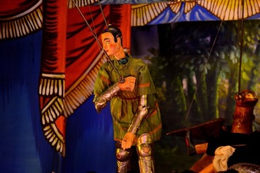 OPERA dei PUPI di Mimmo e Giacomo Cuticchio. Fotografia di Giulio Azzarello ©2020. OPERA dei PUPI di Mimmo e Giacomo Cuticchio. Fotografia di Giulio Azzarello ©2020.