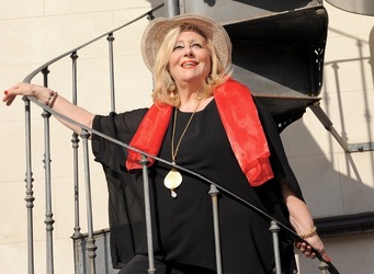 SARA FAVARO attrice e poetessa siciliana. Fotografie di Giulio Azzarello &copy;2018.