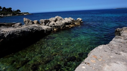 BAIA DEL CORALLO. Fotografie di Giulio Azzarello &copy;2022.