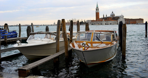 LUNGOMARE di VENEZIA. Fotografie di Giulio Azzarello &copy;2016.