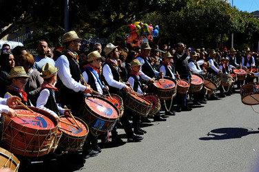 Tamburai siciliani di Agrigento. Fotografie di Giulio Azzarello &copy;2017.