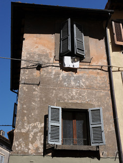 VITERBO e il suo centro storico. Fotografie di Giulio Azzarello &copy;2014.