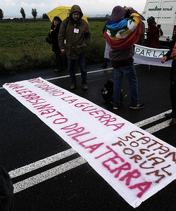 MANIFESTAZIONE per la PACE. Fotografie di Giulio Azzarello ©2014. MANIFESTAZIONE per la PACE. Fotografie di Giulio Azzarello ©2014.