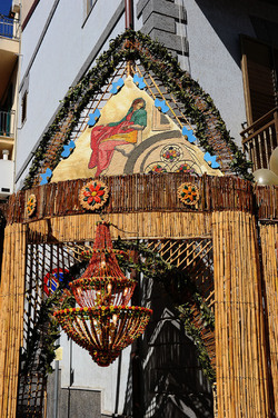 GLI ARCHI DI PASQUA a San Biagio Platani in Sicilia. Fotografie di Giulio Azzarello &copy;2014.