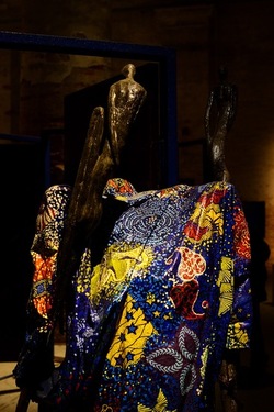 VENEZIA installazione nigeriana inizio Arsenale. Biennale Arch. Cont.. Fotografie di Giulio Azzarello &copy;2022.