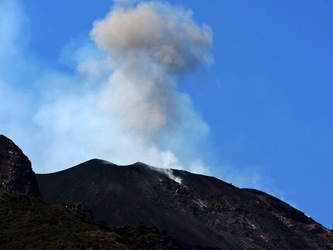 STROMBOLI fotografie di Giulio Azzarello ©2020. STROMBOLI fotografie di Giulio Azzarello ©2020.