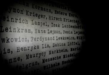 IL MUSEO SCHINDLER a Cracovia. Fotografie di Giulio Azzarello ©2016. IL MUSEO SCHINDLER a Cracovia. Fotografie di Giulio Azzarello ©2016.