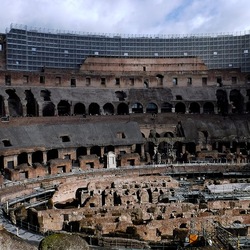 COLOSSEO Roma. Fotografie di Giulio Azzarello ©2020. COLOSSEO Roma. Fotografie di Giulio Azzarello ©2020.