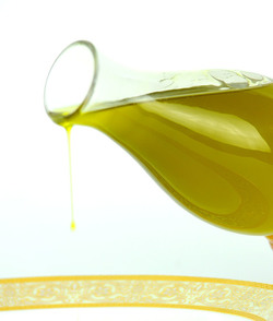 OLIO DI OLIVA di Sicilia. Fotografie di Giulio Azzarello &copy;2016.