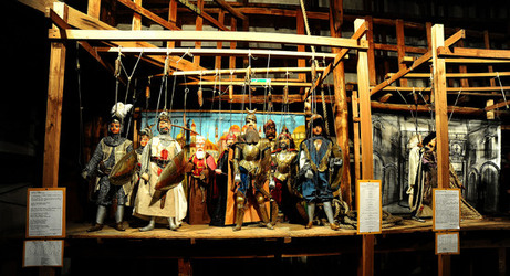 TRADIZIONI IN VIAGGIO mostra di pupi di Mimmo Cuticchio. Fotografie di Giulio Azzarello &copy;2014.