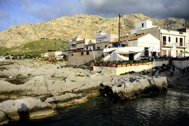 PORTICCIOLO siciliano fotografie di Giulio Azzarello ©2019. PORTICCIOLO siciliano fotografie di Giulio Azzarello ©2019.