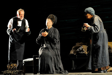 TEATRO stabile BIONDO di Palermo. Primo spettacolo stagione 2015 2106. Foto di Giulio Azzarello &copy;.