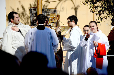 PROCESSIONI religiose per la Pasqua a Palermo. Fotografie di Giulio Azzarello ©2016. PROCESSIONI religiose per la Pasqua a Palermo. Fotografie di Giulio Azzarello ©2016.