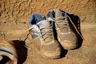 SCARPE di persone povere. Fotografie di Giulio Azzarello &copy;2016.
