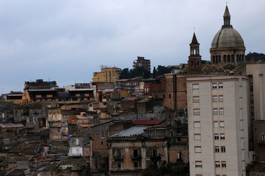 FAVARA in provincia di Agrigento. Fotografie di Giulio Azzarello 2014.