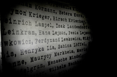 IL MUSEO SCHINDLER a Cracovia. Fotografie di Giulio Azzarello ©2016. IL MUSEO SCHINDLER a Cracovia. Fotografie di Giulio Azzarello ©2016.