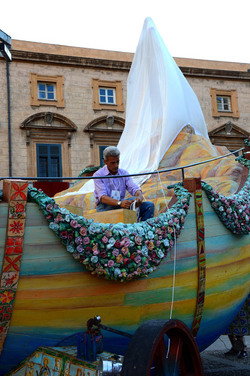 SANTA ROSALIA il festino della patrona di Palermo alcuni momenti. Fotografie di Giulio Azzarello ©2014. SANTA ROSALIA il festino della patrona di Palermo alcuni momenti. Fotografie di Giulio Azzarello ©2014.