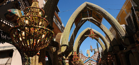 GLI ARCHI DI PASQUA a San Biagio Platani in Sicilia. Fotografie di Giulio Azzarello &copy;2014.